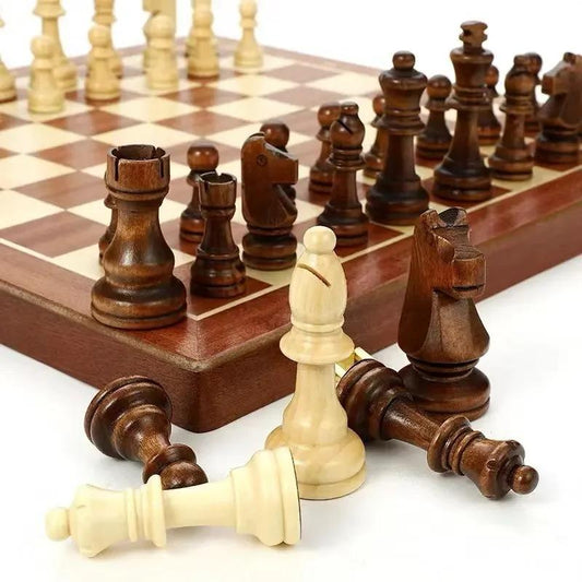 Newest Luxury Foldable Board Games Wooden Chess Set